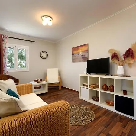 Дом отдыха Traditional Seaview Candili *